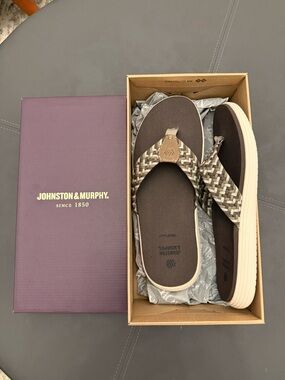 Johnston & Murphy Upton Woven Flip-Flop New In Box Men’s 10 Taupe Nylon Color